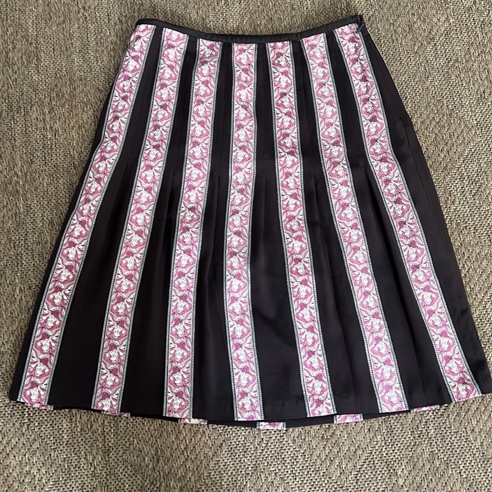 Ann Taylor Loft 100% Silk Pleated Skirt Size 6